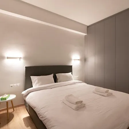 Liv - Luminous & Spacious In Pagrati * Athens