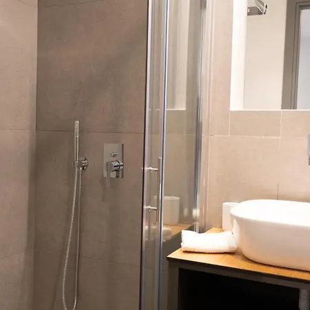 Liv - Luminous & Spacious In Pagrati Apartment *